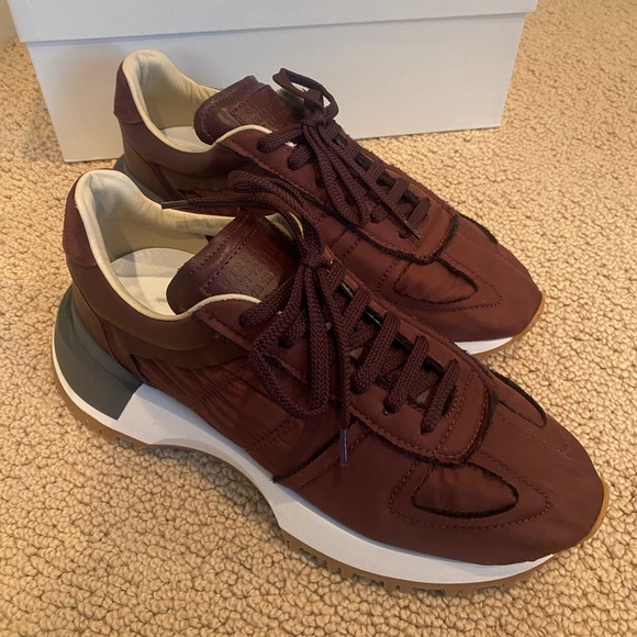 Maison Margiela 50-50 Burgundy Sneakers - Picture 6 of 9